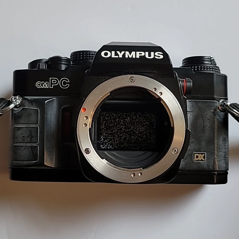 Olympus omPC 35mm FILM DX SLR camera body vintage aka OM-40